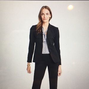 NWT AT Two Button Blazer in seasonless stretch